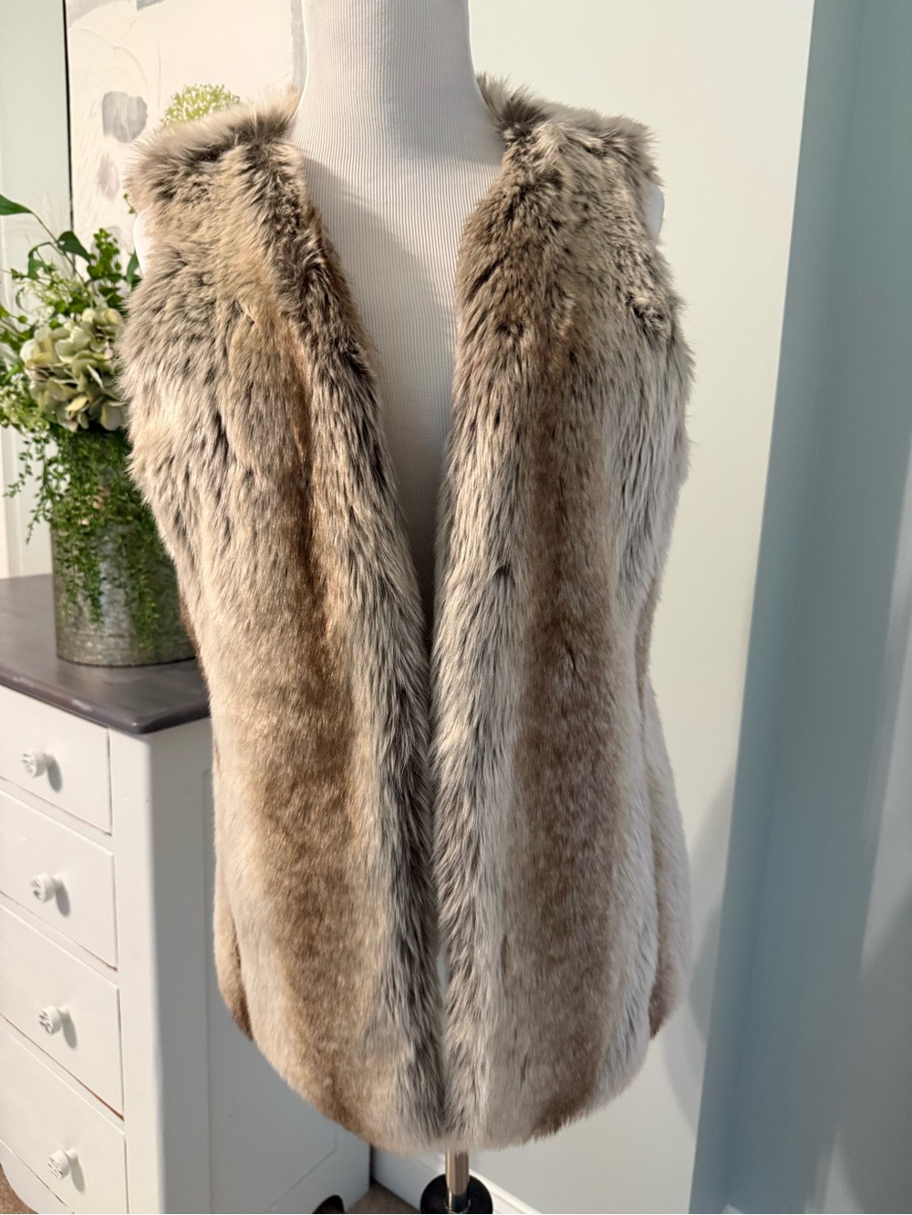 WHBM Faux Fur Vest - Neutral Beige Taupe